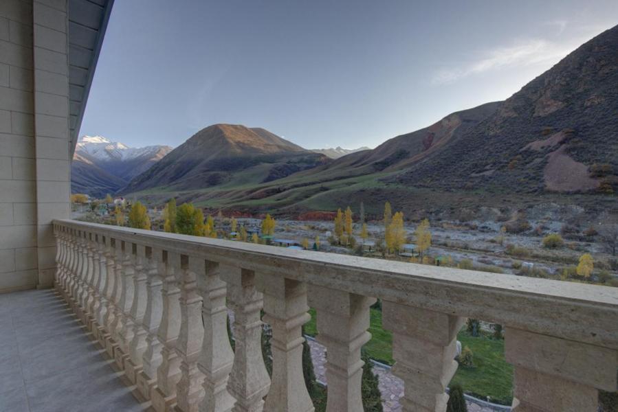Mountain View Hot Spring Resort Bishkek Exteriör bild